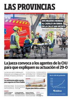 DOS MUJERES HERIDAS AL CAERLES UN ÁRBOL EN LA CALLE SAN VICENTE