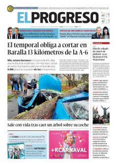 SALE CON VIDA TRAS CAER UN ÁRBOL SOBRE SU COCHE